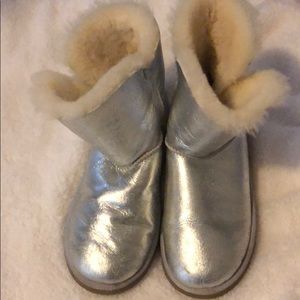 Ugg Australia bailey button